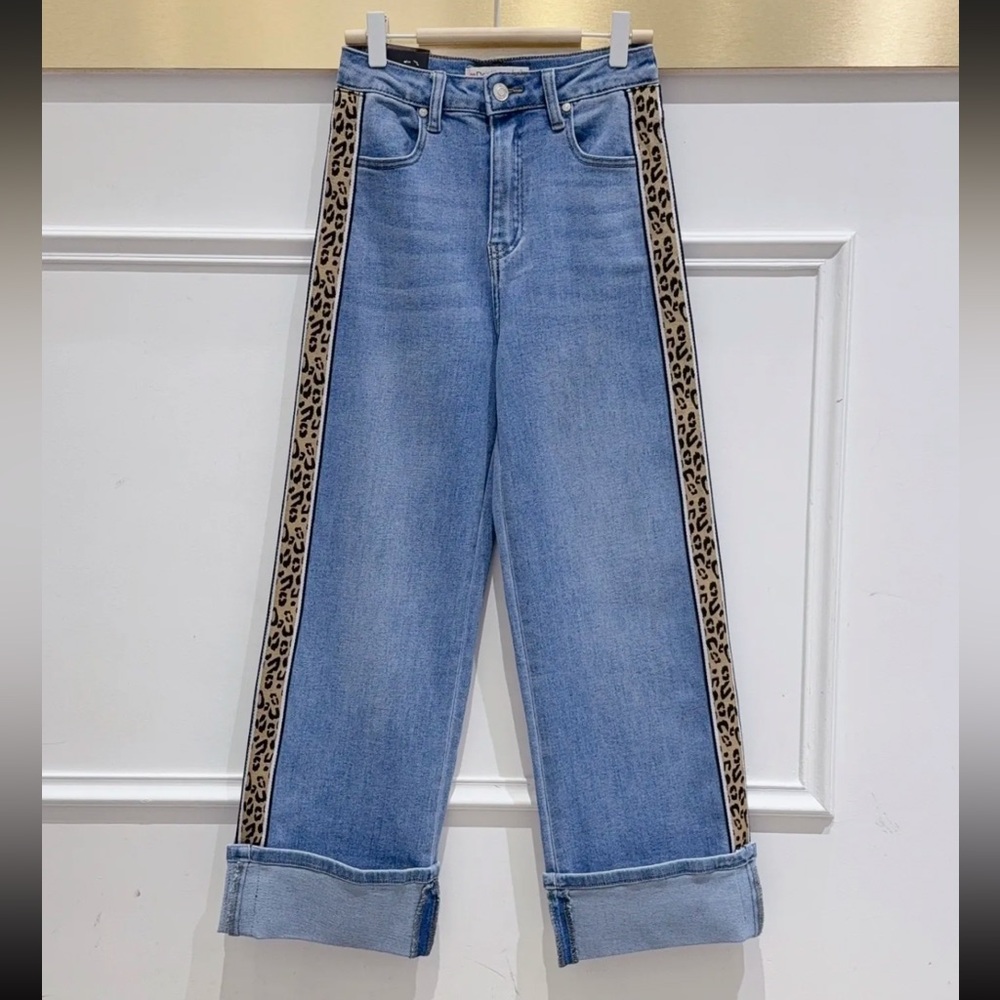 FROM PARIS FRANCE 🇫🇷 Stylish Blue Jeans with Leopard Print Trim